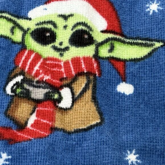 Star Wars Grogu Baby Yoda Blue Snowflake Santa Hat Christmas Hand Towel - Picture 5 of 9